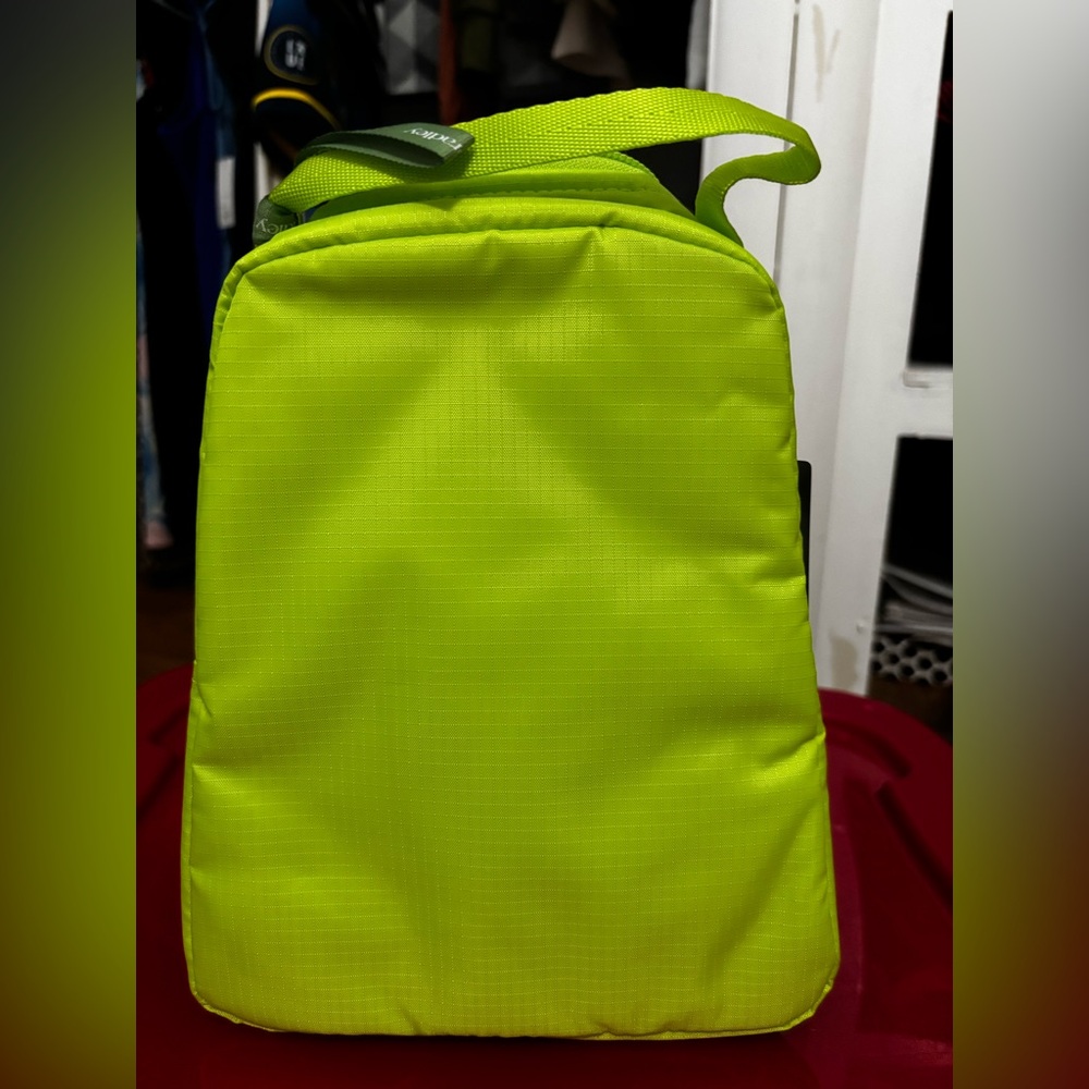 Vera Bradley Lime Green Lunch Bag - NWT - Picture 5 of 7